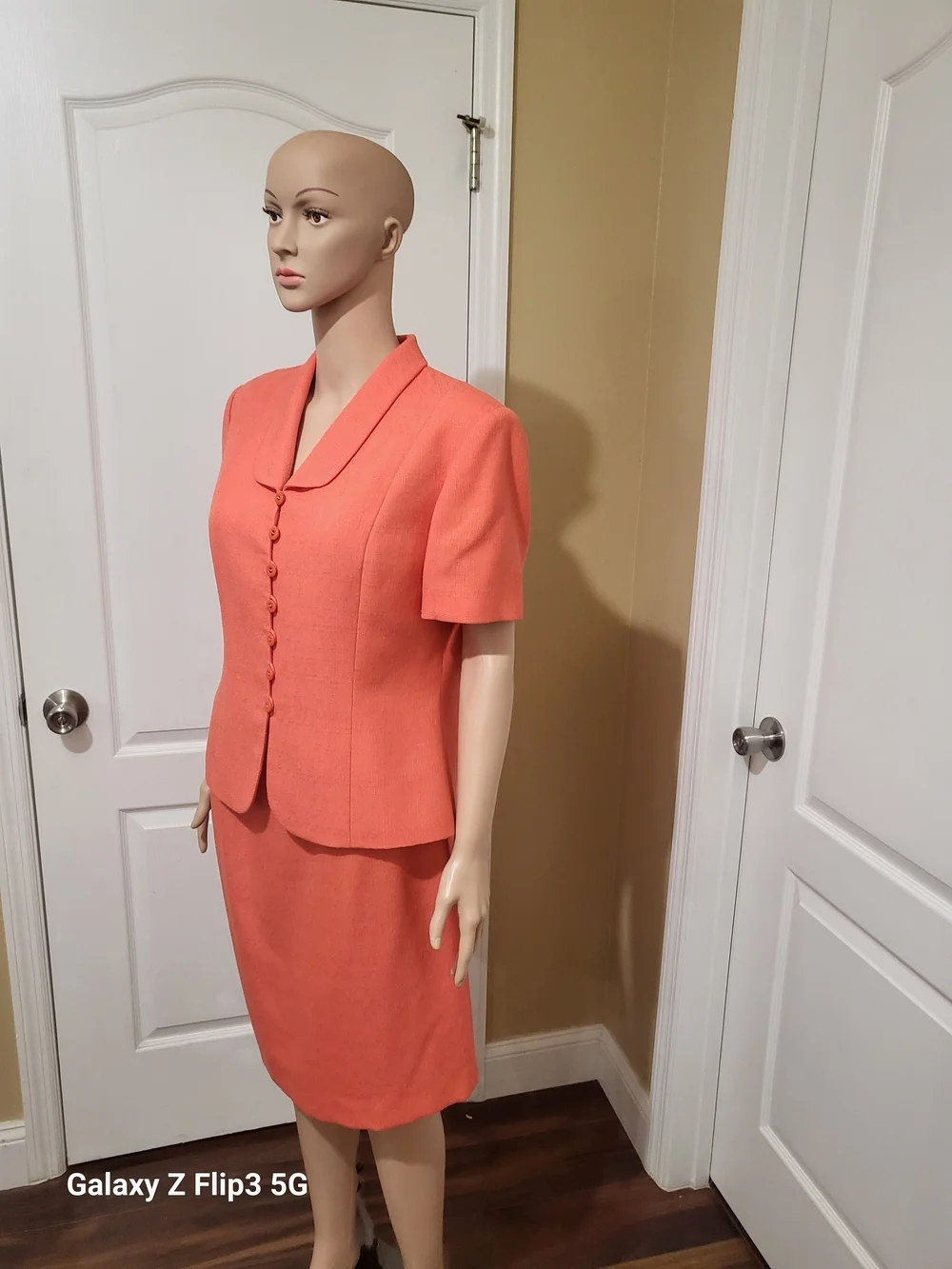 Kasper Coral-Orange Short Sleeve Skirt Suit Pre-owned 12P